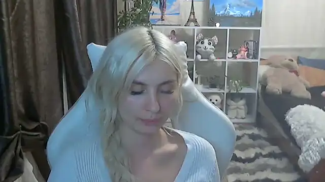 AmieXNice online show from September 2025 06:57:01 PM