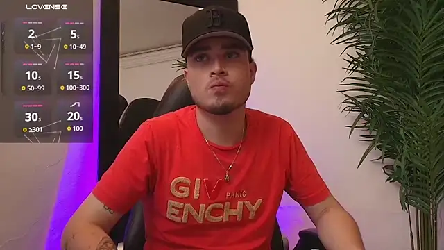 Snapshot of SALVATORE_MULLER1 chatting on September 2025 11:32:02 PM SALVATORE MULLER1 online show from September 2025 11:32:02 PM