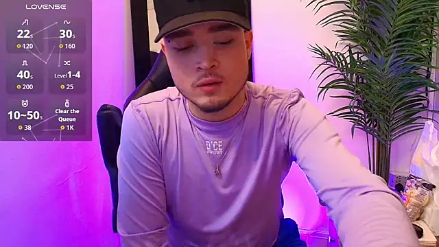 Snapshot of SALVATORE_MULLER1 chatting on October 2025 08:17:01 PM SALVATORE MULLER1 online show from October 2025 08:17:01 PM