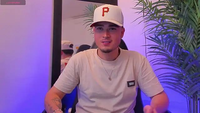 Snapshot of SALVATORE_MULLER1 chatting on October 2025 11:51:02 PM SALVATORE MULLER1 online show from October 2025 11:51:02 PM