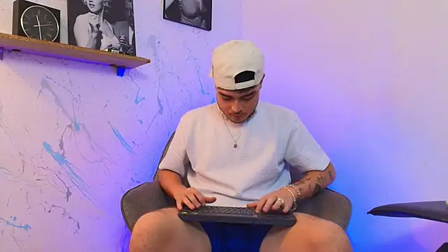 Snapshot of SALVATORE_MULLER1 chatting on October 2025 10:10:01 PM SALVATORE MULLER1 online show from October 2025 10:10:01 PM