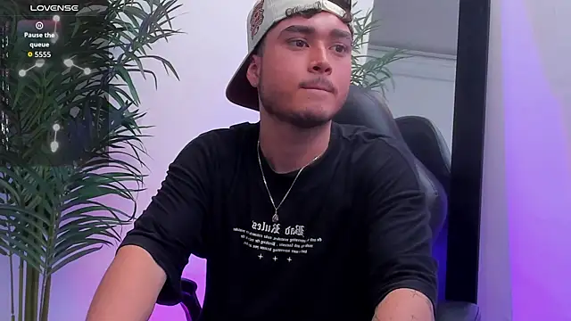 Snapshot of SALVATORE_MULLER1 chatting on October 2025 09:53:01 PM SALVATORE MULLER1 online show from October 2025 09:53:01 PM