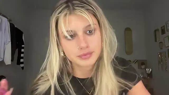 AnnGrayson online show from October 2025 01:16:01 AM