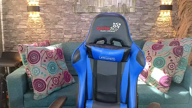 sweetsanti online show from October 2025 12:49:01 PM