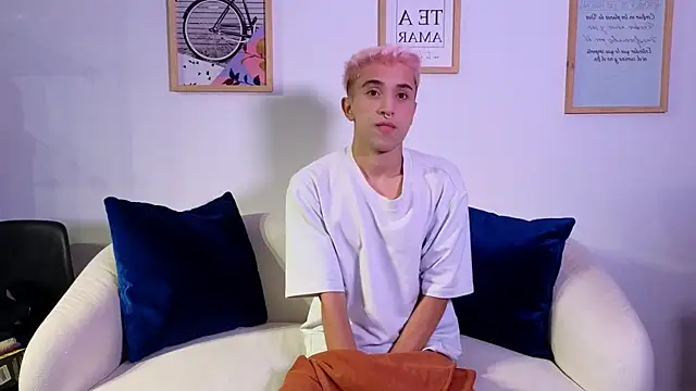 sweetsanti online show from October 2025 08:07:01 PM