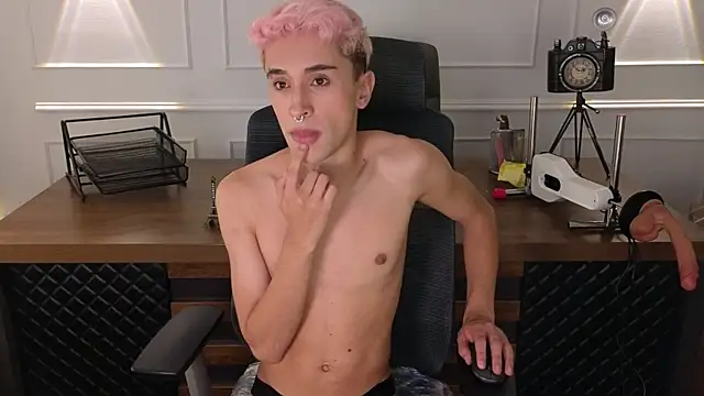 sweetsanti online show from November 2025 05:31:02 AM