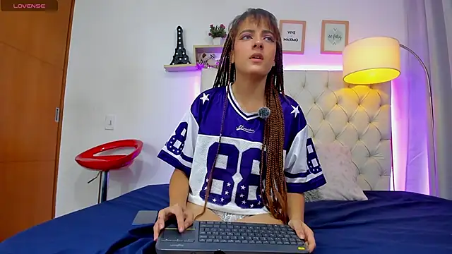 angelica bonn online show from September 2025 12:20:01 PM