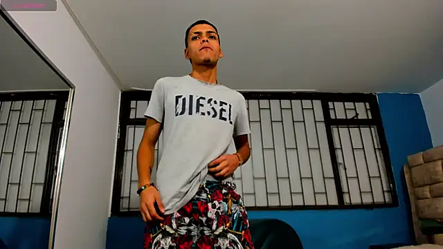 JhonXOXO  online show from September 2025 04:47:01 AM