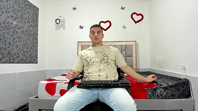 Alejokeler online show from September 2025 11:42:02 PM