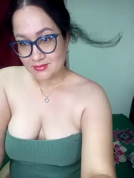 bellotasantos online show from September 2025 01:18:02 AM
