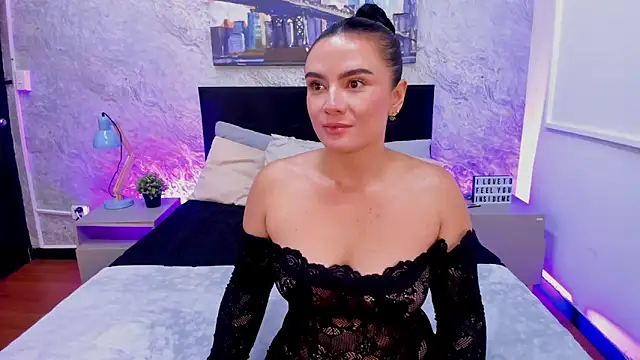 Amaialenss online show from September 2025 07:17:02 PM