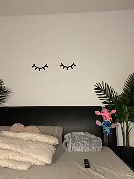 Snapshot of Andrestarr chatting on October 2025 07:13:01 PM Andrestarr online show from October 2025 07:13:01 PM