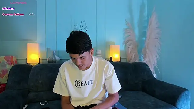 SandroVeyra online show from November 2025 02:00:01 AM