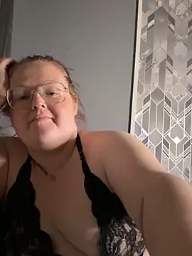 Snapshot of AmberBliss-X chatting on October 2025 08:07:02 PM AmberBliss-X online show from October 2025 08:07:02 PM