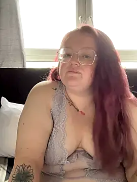 Snapshot of AmberBliss-X chatting on October 2025 09:21:01 AM AmberBliss-X online show from October 2025 09:21:01 AM