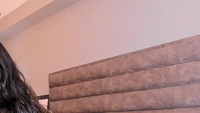 Aliciabloom online show from October 2025 12:25:01 PM