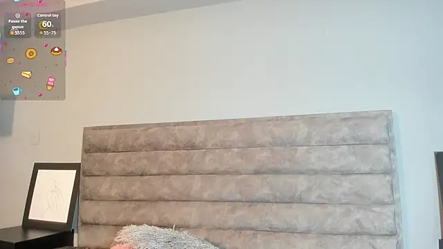 Aliciabloom online show from October 2025 12:28:01 PM