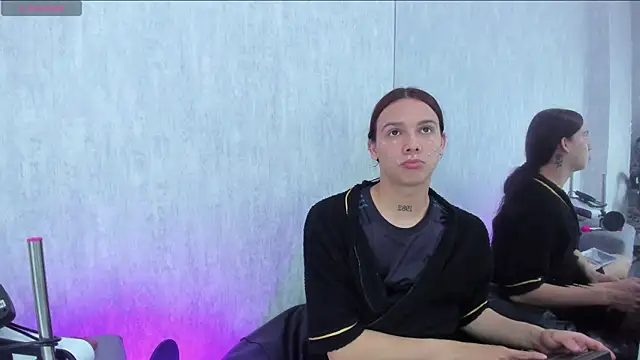 Snapshot of Almaazz chatting on October 2025 07:56:01 PM Almaazz online show from October 2025 07:56:01 PM