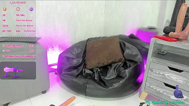 Snapshot of Almaazz chatting on November 2025 03:16:01 AM Almaazz online show from November 2025 03:16:01 AM