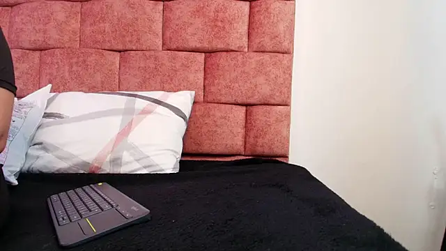 very slut online show from September 2025 03:35:01 PM