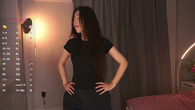 EleonorSimmes online show from September 2025 05:36:01 PM
