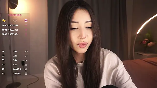 EleonorSimmes online show from September 2025 05:40:01 PM
