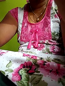 Snapshot of TAMI_KAYAL chatting on October 2025 09:48:02 AM TAMI KAYAL online show from October 2025 09:48:02 AM