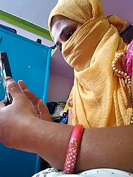 Snapshot of TAMI_KAYAL chatting on October 2025 06:11:01 AM TAMI KAYAL online show from October 2025 06:11:01 AM