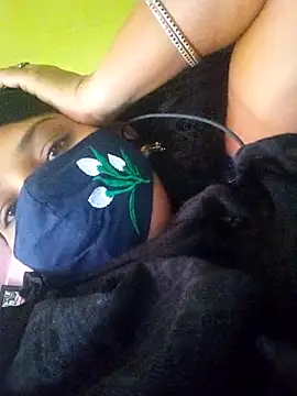 Snapshot of TAMI_KAYAL chatting on October 2025 07:42:01 AM TAMI KAYAL online show from October 2025 07:42:01 AM