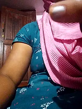 Snapshot of TAMI_KAYAL chatting on November 2025 05:03:02 PM TAMI KAYAL online show from November 2025 05:03:02 PM