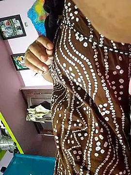 Snapshot of TAMI_KAYAL chatting on November 2025 09:24:02 PM TAMI KAYAL online show from November 2025 09:24:02 PM