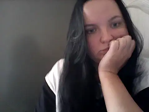 Elvoria online show from September 2025 06:17:01 AM