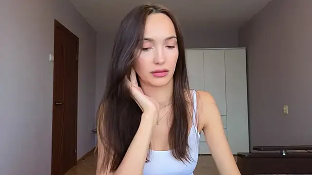 Snapshot of Lillian-Clark chatting on September 2025 07:46:02 AM Lillian-Clark online show from September 2025 07:46:02 AM