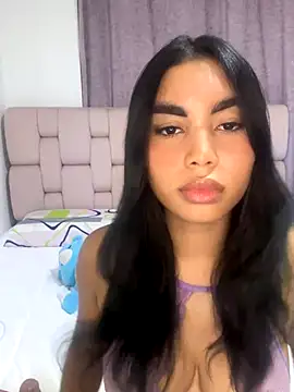 Snapshot of karolaalcendra chatting on October 2025 04:41:02 AM karolaalcendra online show from October 2025 04:41:02 AM