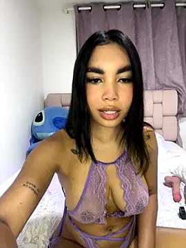 Snapshot of karolaalcendra chatting on November 2025 04:33:02 AM karolaalcendra online show from November 2025 04:33:02 AM