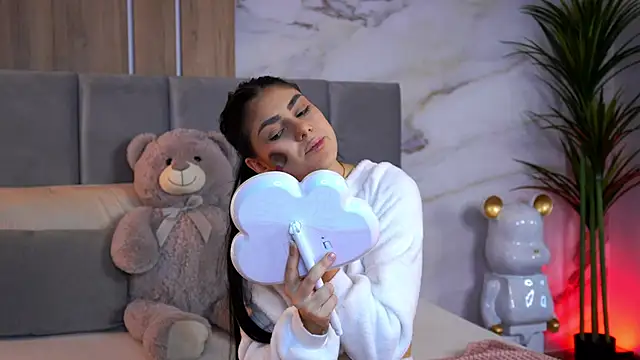 ZaraCapri online show from November 2025 08:04:02 AM