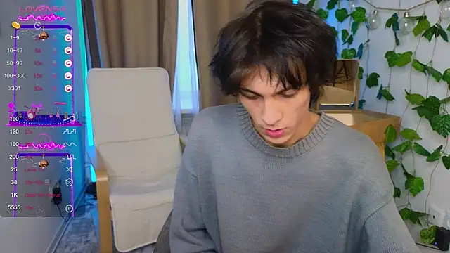 Snapshot of va1ora chatting on October 2025 12:12:02 PM va1ora online show from October 2025 12:12:02 PM