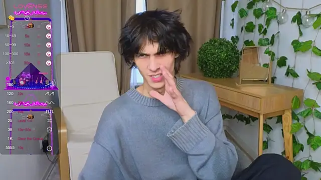 Snapshot of va1ora chatting on October 2025 12:25:02 PM va1ora online show from October 2025 12:25:02 PM