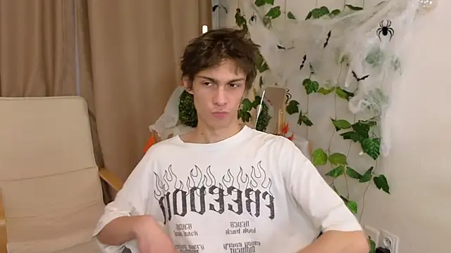 Snapshot of va1ora chatting on November 2025 12:27:02 PM va1ora online show from November 2025 12:27:02 PM