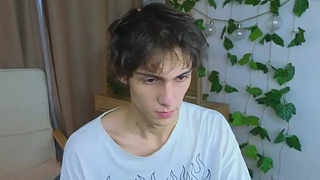 Snapshot of va1ora chatting on November 2025 12:27:01 PM va1ora online show from November 2025 12:27:01 PM