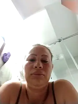 LaraCaliente online show from September 2025 07:57:01 AM