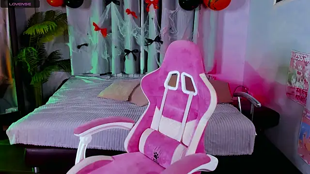 KatrinaBlaze online show from October 2025 07:38:02 AM