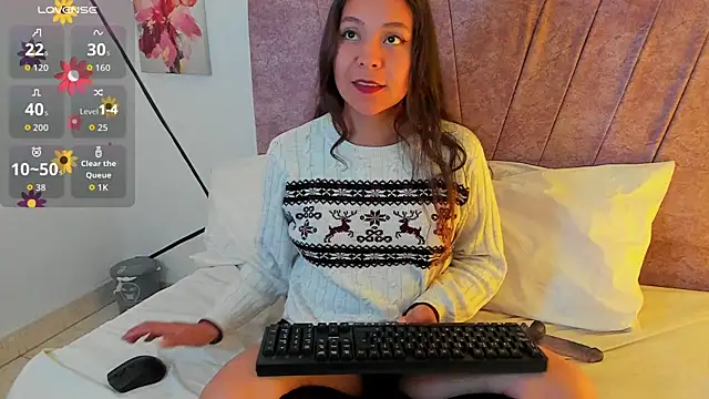 Snapshot of Julieta_Lein chatting on October 2025 10:31:01 PM Julieta Lein online show from October 2025 10:31:01 PM