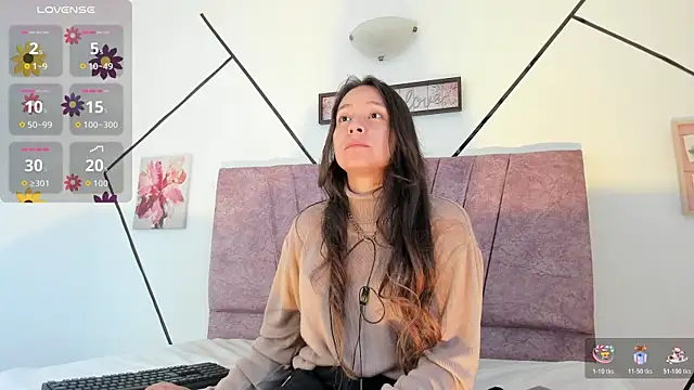 Snapshot of Julieta_Lein chatting on November 2025 01:44:01 PM Julieta Lein online show from November 2025 01:44:01 PM