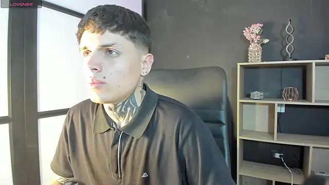 Declan-Fox online show from October 2025 05:19:02 AM