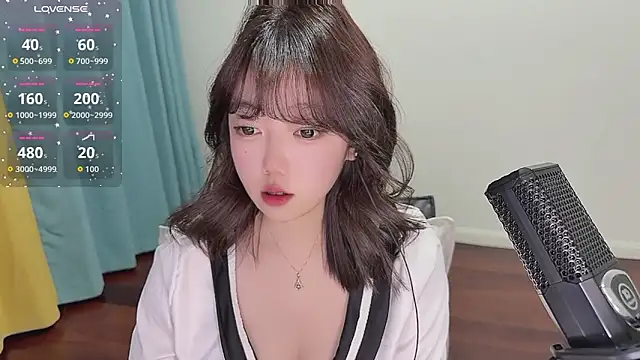 Snapshot of Lucky_Cici chatting on December 2025 06:34:01 PM Lucky Cici online show from December 2025 06:34:01 PM