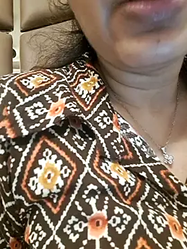 Manshi6800 online show from September 2025 06:30:02 PM