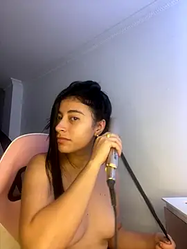 Isabella Montoya online show from October 2025 02:25:01 PM