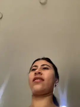 Isabella Montoya online show from October 2025 01:44:01 PM