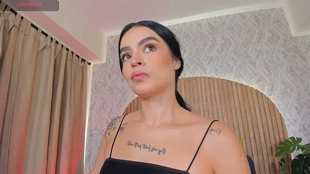 Sophiie Belle online show from September 2025 01:14:02 PM